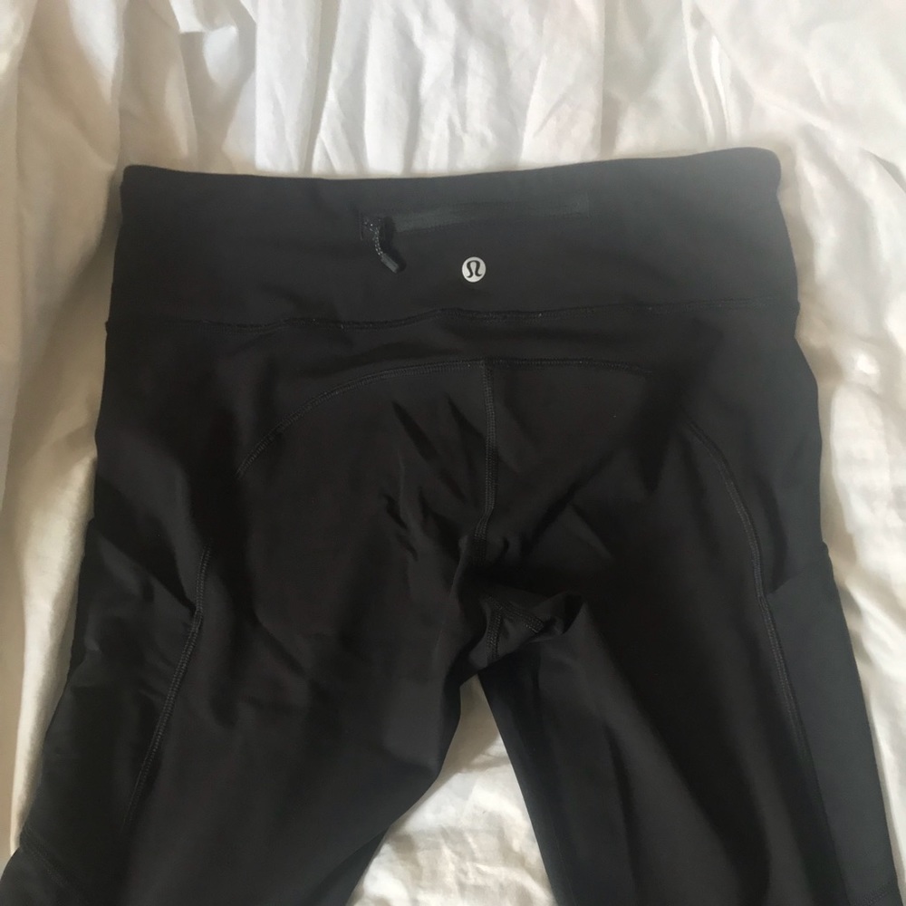 Lululemon leggings! Size: 8 speed tight